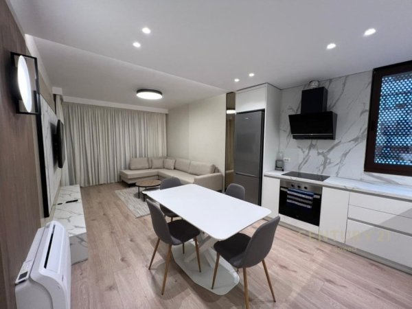 Tirane, jepet me qera apartament 1+1 Kati 3, 77 m² 1.000 € (Rruga e barrikadave)
