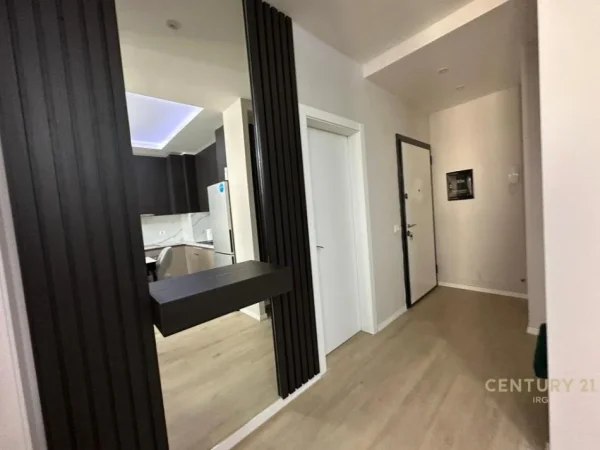 Tirane, jepet me qera apartament 1+1 Kati 3, 70 m² 850 € (Olimpikut, Komuna e Parisit)