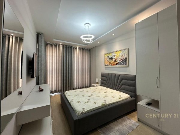 Tirane, jepet me qera apartament 1+1 Kati 3, 70 m² 850 € (Olimpikut, Komuna e Parisit)