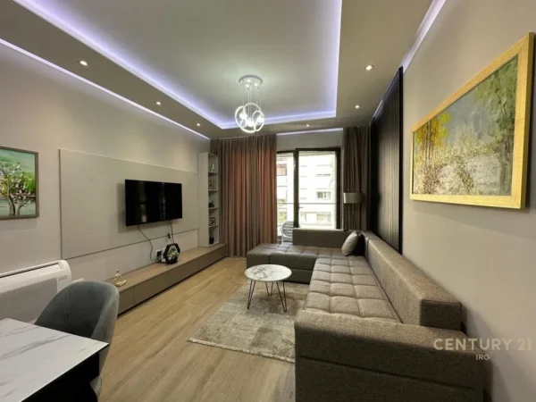 Tirane, jepet me qera apartament 1+1 Kati 3, 70 m² 850 € (Olimpikut, Komuna e Parisit)