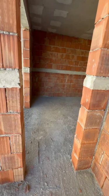 Tirane, shitet apartament 1+1+Ballkon , 1 m² 112.700 € (Meis Garden)