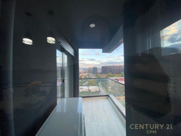 Tirane, jepet me qera apartament 2+1+Ballkon Kati 6, 650 € (Oasis Unaza e Re)