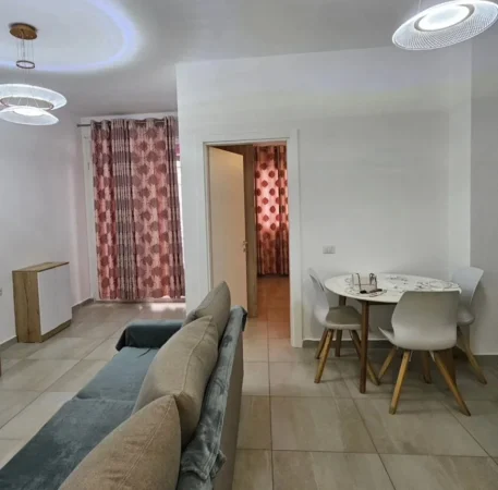 Tirane, jepet me qera apartament 1+1+Aneks+Ballkon Kati 3, 72 m² 500 € (Kopshti Botanik Xhamia)