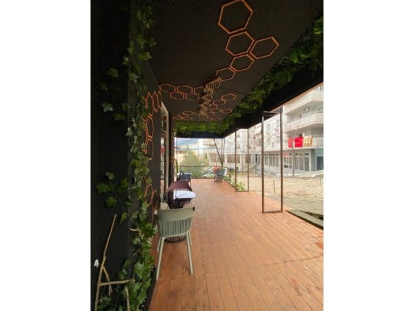 Tirane, shitet bar-kafe Kati 0, 136 m² 240.000 € 