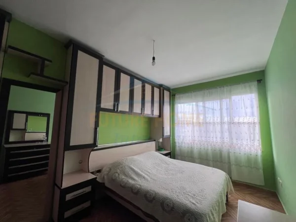 Tirane, jepet me qera apartament 2+1+Ballkon Kati 3, 84 m² 415 € 