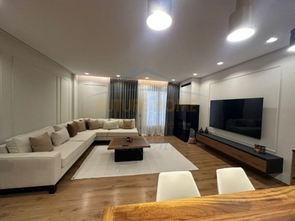 Tirane, jepet me qera apartament 2+1 Kati 2, 91 m² 1.700 € 