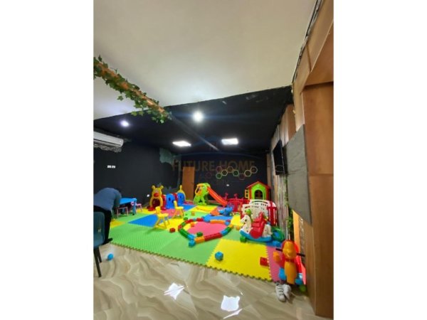 Tirane, shitet ambjent biznesi Kati 0, 136 m² 240.000 € 