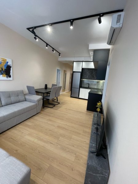 Shqiperi, shitet apartament 2+1 Kati 8, 88 m² 143.000 € (Laprake)