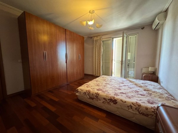 Tirane, jepet me qera apartament 2+1+Ballkon Kati 10, 123 m² 1.700 € (Prane Air Albania)