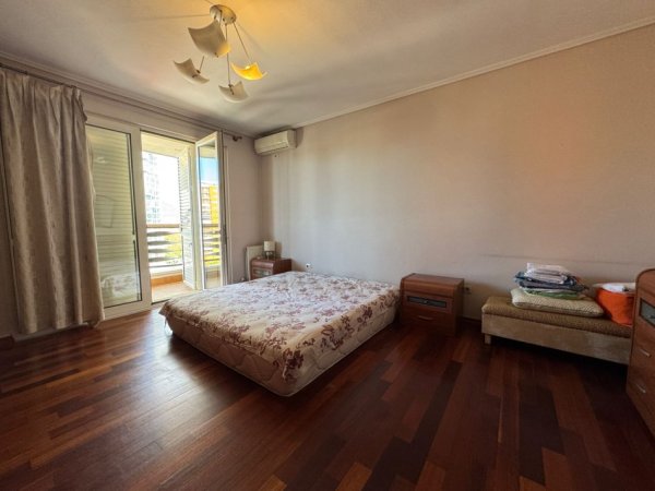 Tirane, jepet me qera apartament 2+1+Ballkon Kati 10, 123 m² 1.700 € (Prane Air Albania)