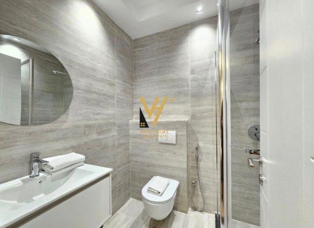 Tirane, jepet me qera apartament 2+1+Ballkon Kati 5, 130 m² 1.300 € (BLLOK)