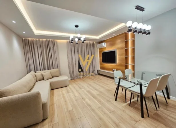 Tirane, jepet me qera apartament 2+1+Ballkon Kati 5, 130 m² 1.300 € (BLLOK)