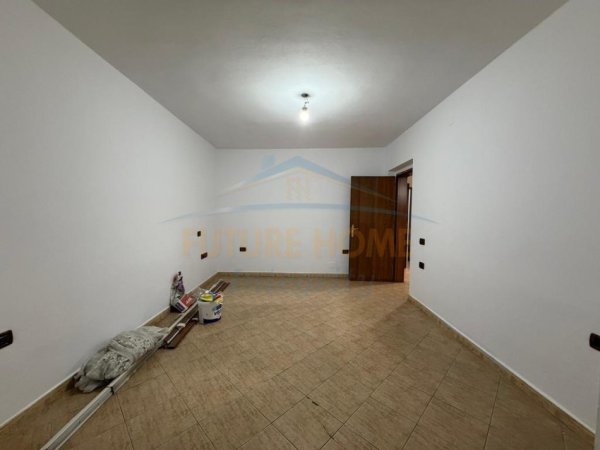 Tirane, shitet apartament 2+1 Kati 4, 71 m² 225.000 € (Rruga Elbasanit)