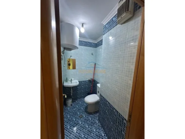 Tirane, jepet me qera apartament 2+1+Ballkon Kati 6, 105 m² 900 € (Zogu i Zi)