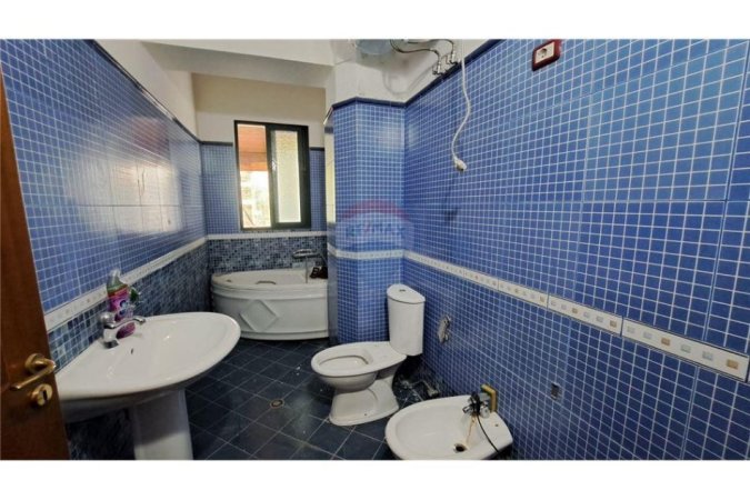 Vlore, shitet apartament 2+1 , 150 m² 150.000 € (Veledin Kollozi Vlorë, Vlorë)