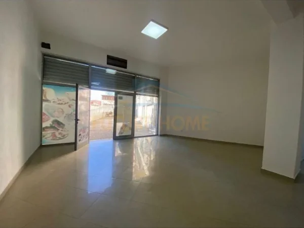 Tirane, shitet ambjent biznesi Kati 0, 86 m² 155.000 € (Unaza e Re)