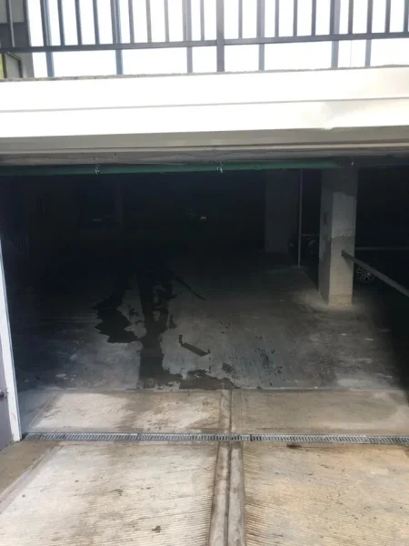 Jepen me qira 2 garazhe përballë Raiffeisen Bank, në Kamëz, tek pallati i ri, sapo përfunduar