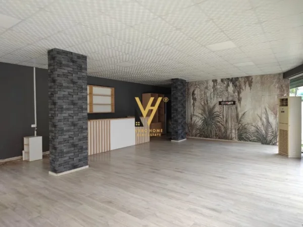 Tirane, jepet me qera ambjent biznesi Kati 1, 100 m² 500 € (FRESK)