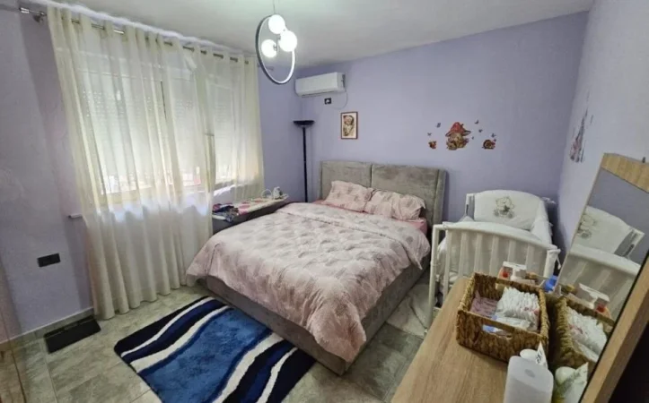 Tirane, jepet me qera apartament 1+1+Aneks+Ballkon Kati 2, 60 m² 500 € (brryli , ministria e jashtme)