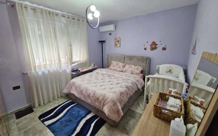 Tirane, jepet me qera apartament 1+1+Aneks+Ballkon Kati 2, 60 m² 500 € (rruga bardhyl)