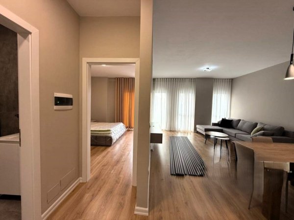 Tirane, jepet me qera apartament 1+1 Kati 11, 70 m² 700 € (Zogu I Zi)