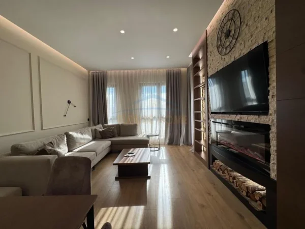 Tirane, shitet apartament 1+1+Ballkon Kati 8, 76 m² (Rruga e Kavajes)
