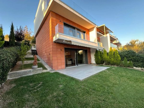 Tirane, jepet me qera Vile 3+1 Kati 0, 220 m² 2.500 € (Rezidencen Olive Grove)