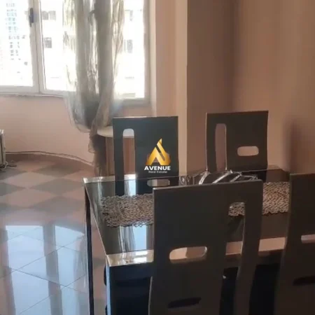 Tirane, jepet me qera apartament 2+1+Ballkon Kati 8, 95 m² 780 € (nikolla tupe)