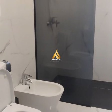 Tirane, jepet me qera apartament 2+1+Ballkon Kati 8, 95 m² 780 € (nikolla tupe)