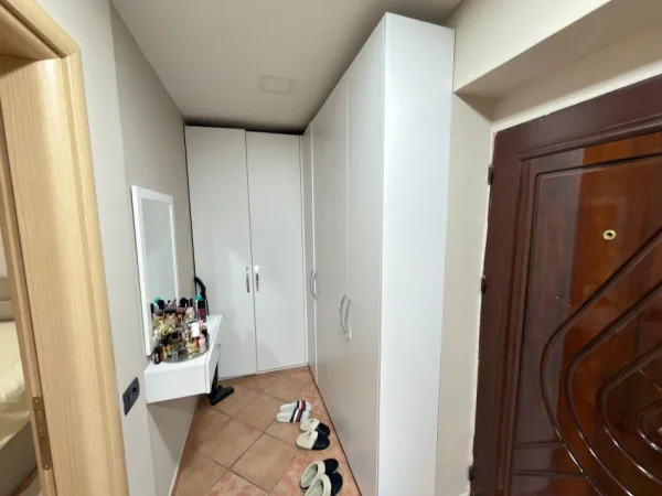 Tirane, jepet me qera apartament 2+1 Kati 2, 500 € 