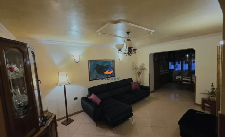 Tirane, shitet 3+1+Aneks , 110 m² 235.000 € 