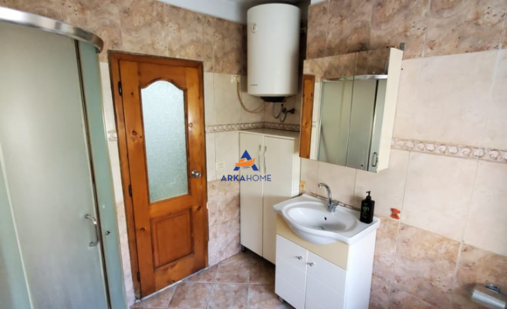 Tirane, shitet 3+1+Aneks , 110 m² 235.000 € 