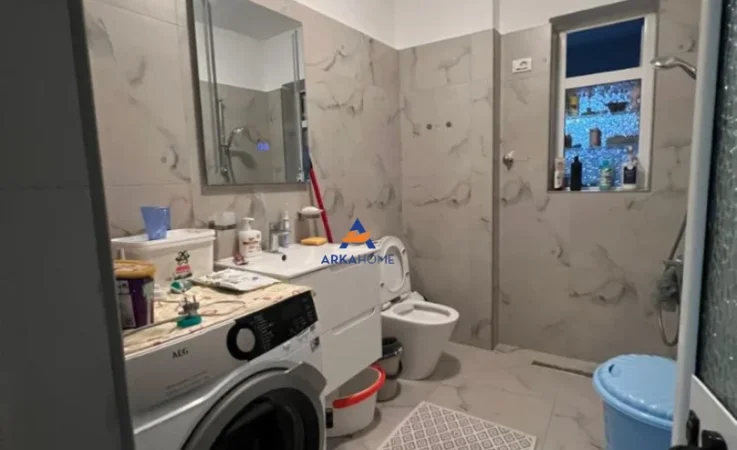 Tirane, shitet apartament 3+1+Ballkon Kati 4, 120 m² 