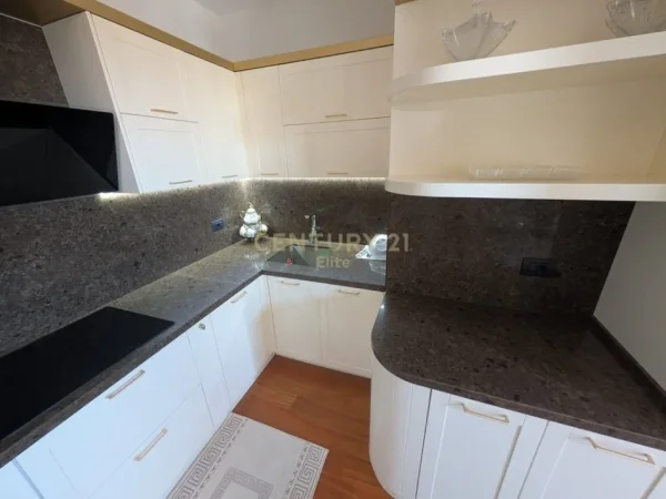 Tirane, shitet apartament 2+1 Kati 5, 145 m² 350.000 € (Kopshti Botanik/Zoologjik)