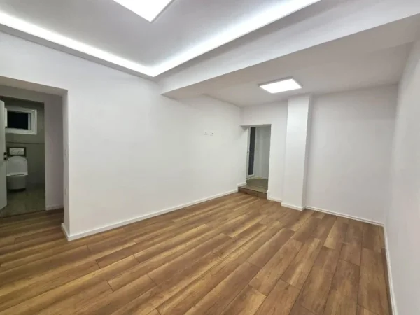Tirane, shitet apartament 2+1 , 78 m² 149.000 € (Perballe me Maternitetin e Ri)
