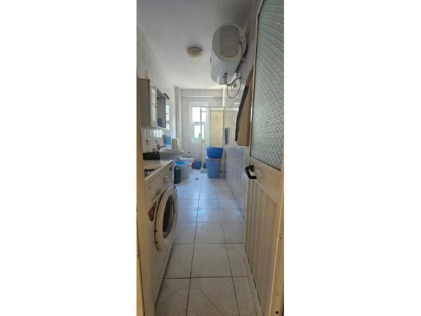 Vlore, shitet apartament 2+1+Ballkon Kati 3, 105.000 € (Rruga Riza Salati)