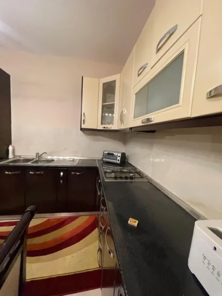 Tirane, shitet apartament 3+1 Kati 2, 102 m² 160.000 € (PERBALLE AMERIKAN3)