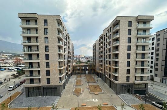 Jepet me Qera Apartamenti  2+1 ne Porcelan,  500 €URO