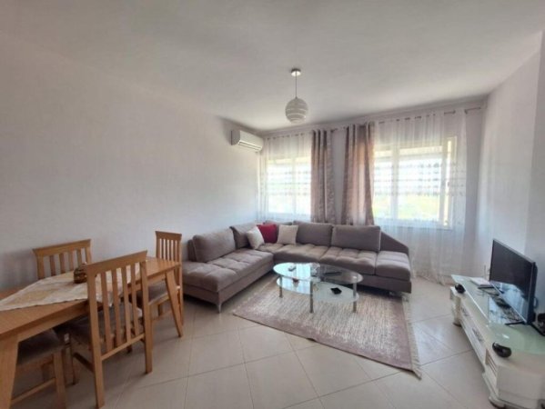 Tirane, jepet me qera apartament 1+1+Ballkon Kati 8, 68 m² 500 € (Bulevardi Migjeni, Zyberisht)