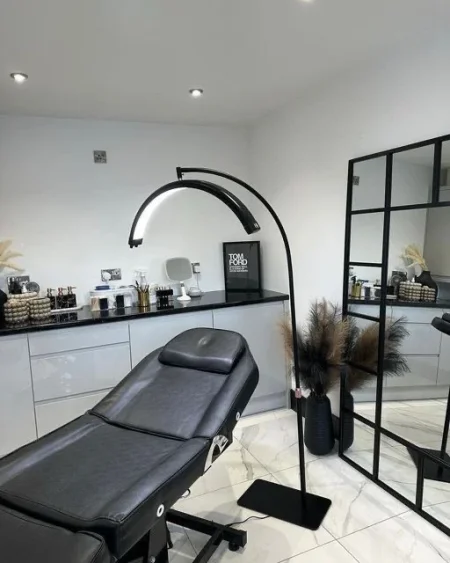 Tirane, shes Super biznes dermoestetik 18.000 €