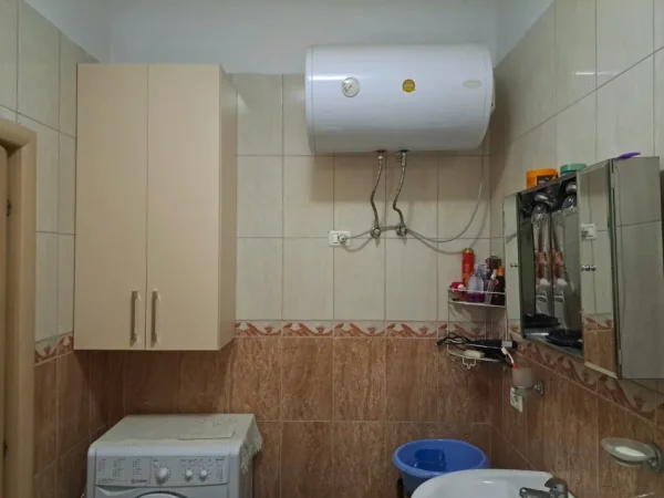 Tirane, shitet apartament 1+1 Kati 3, 55 m² (Rruga Sotir Caci)