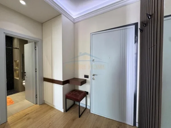 Tirane, jepet me qera apartament 1+1 Kati 8, 76 m² 850 € (Rruga Kavajes)