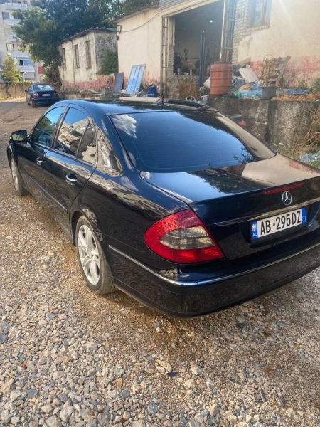 Tirane, shitet makine Mercedez benz Nafte, e zeze automatik Kondicioner 5.000 €