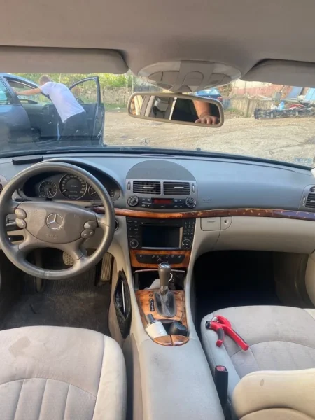 Tirane, shitet makine Mercedez benz Nafte, e zeze automatik Kondicioner