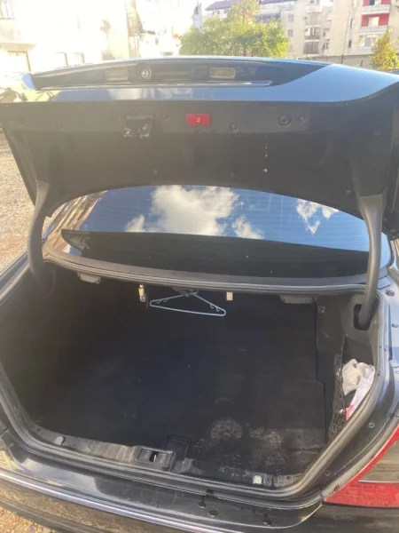 Tirane, shitet makine Mercedez benz Nafte, e zeze automatik Kondicioner