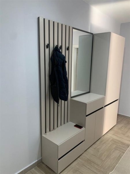 jepet me qera apartament Kati 2, 95 m² 700 € (ISH PARKU AUTOBUSAVE)
