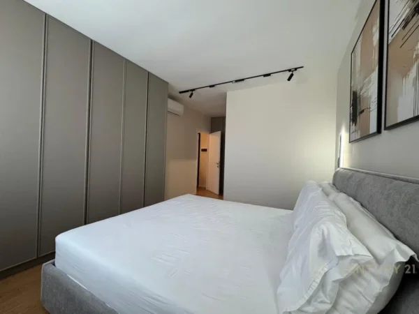 Tirane, shitet apartament 2+1 Kati 6, 114 m² 250.000 € (Unaza e Re)