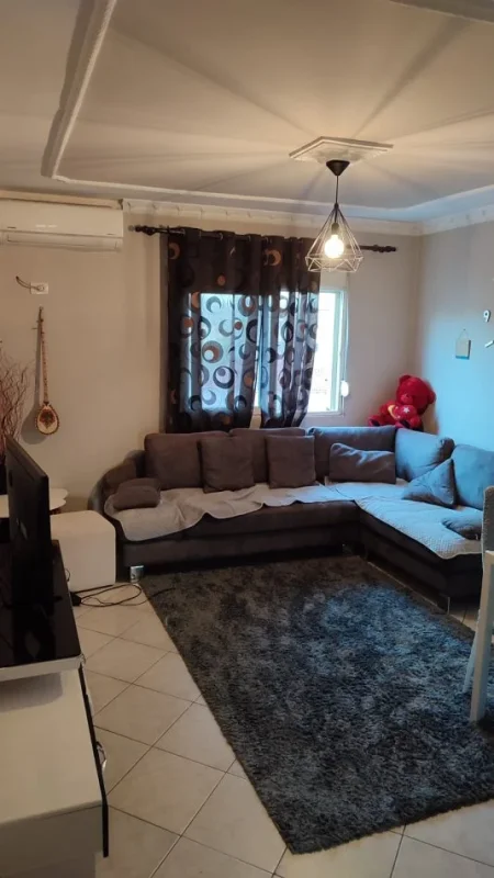 Tirane, shes apartament 2+1+Ballkon Kati 5, 84 m² 107.000 € (Laprake)