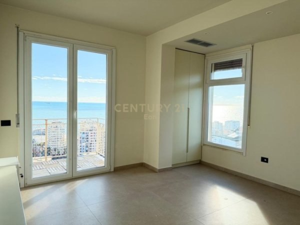 Durres, shitet apartament 2+1+Aneks+Ballkon Kati 7, 120 m² 260.000 € (Vila e Zogut)