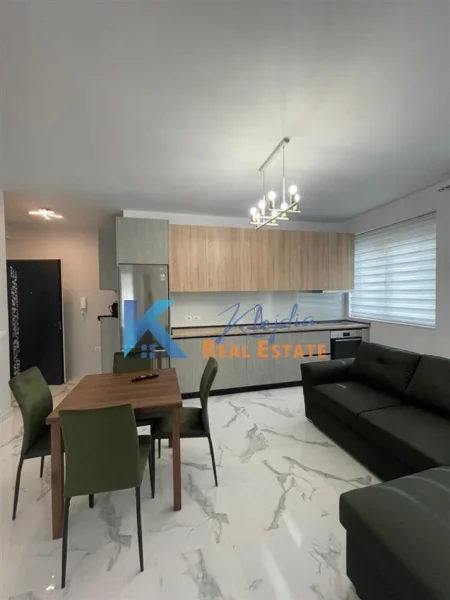 Tirane, jap me qera apartament 2+1+Ballkon Kati 4, 72 m² 650 € (LIQENI I THATE TE KOMPLEKSI GREEN TERRACE)